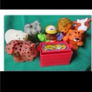 Fisher Price Little People ZOO ANIMALS lion elephant Zookeeper Food crate